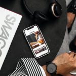 Display Models - Iphone 6 on Black Table